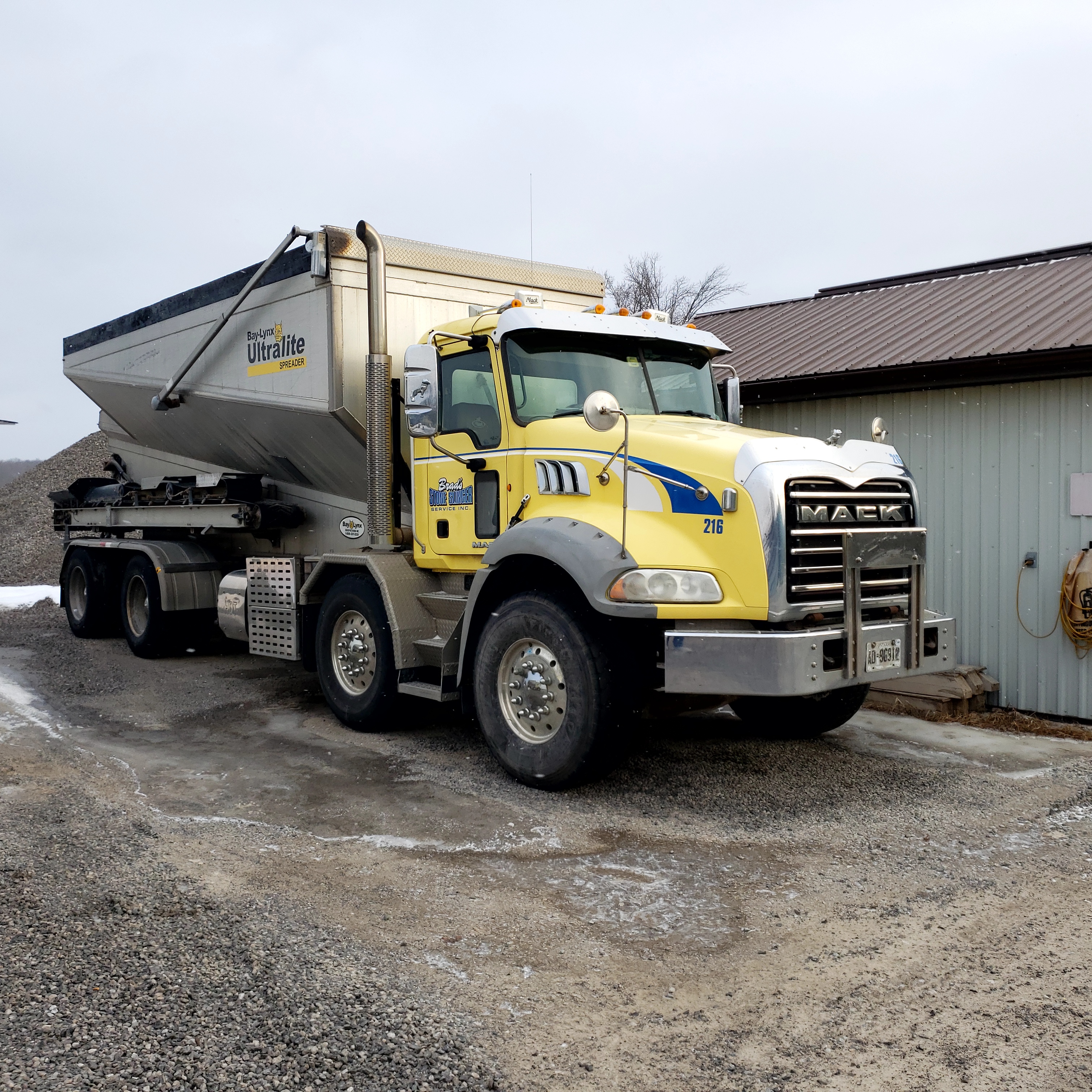 2014 Mack with Bay-Lynx Ultralite